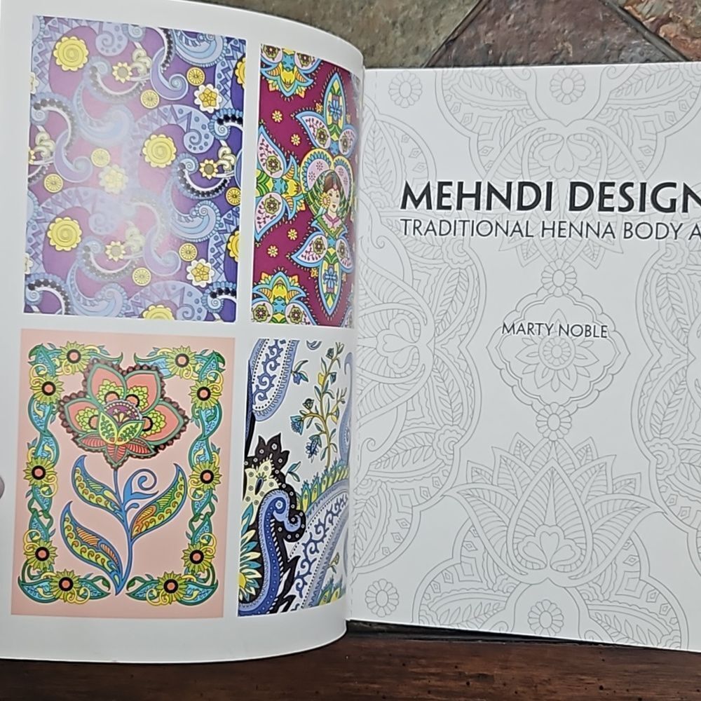 Paisley adult coloring book like new - Picture 2 of 5
